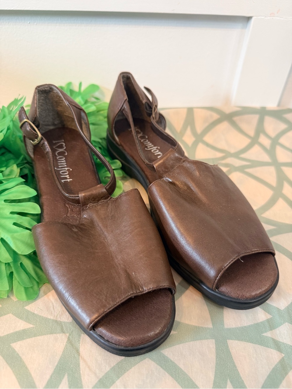 💫4/$25 • Vintage I Love Comfort Carrie Leather Sandals
